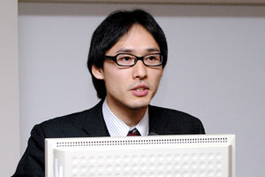 管理ツールについて解説する平坂 透氏