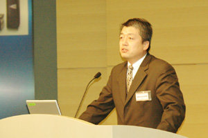 マイクロソフト株式会社 デベロッパー&プラットフォーム統括本部 執行役 統括本部長 鈴木 協一郎氏